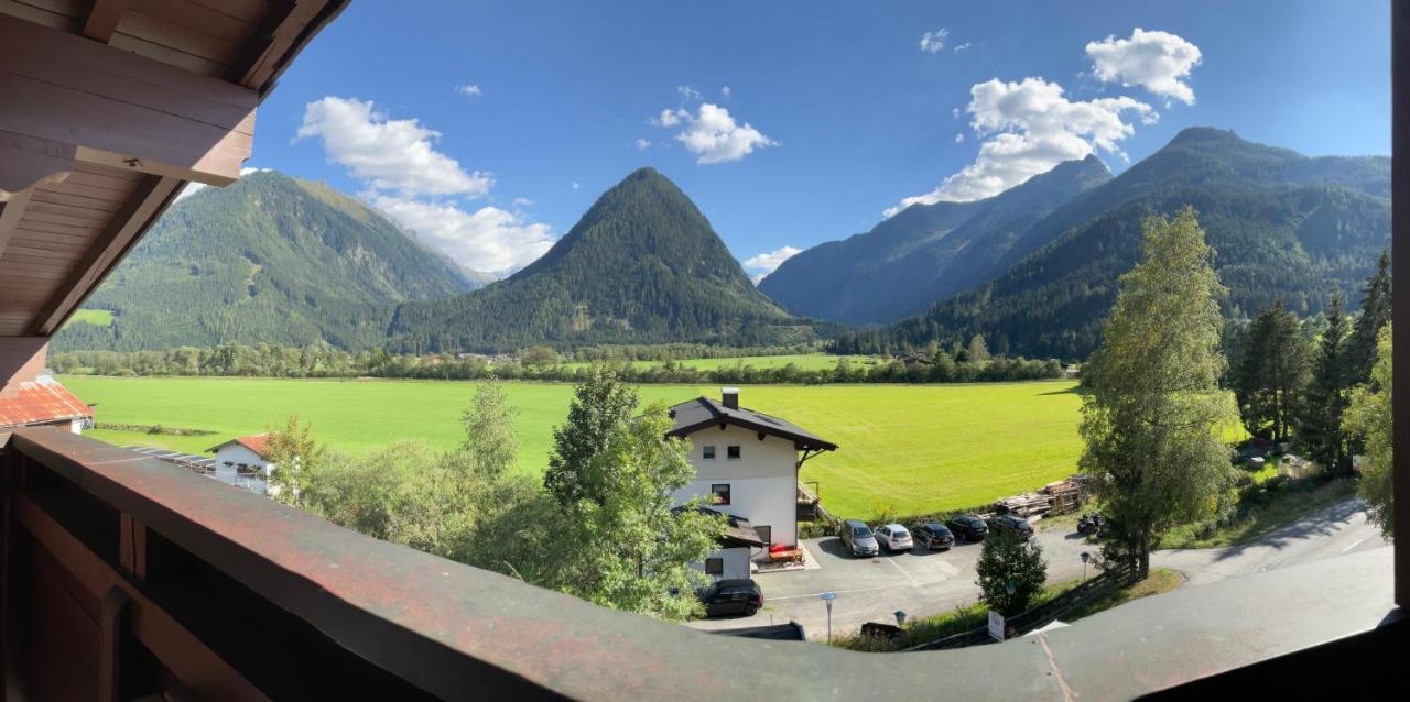 Hotel Wildrose Neukirchen am Großvenediger Εξωτερικό φωτογραφία